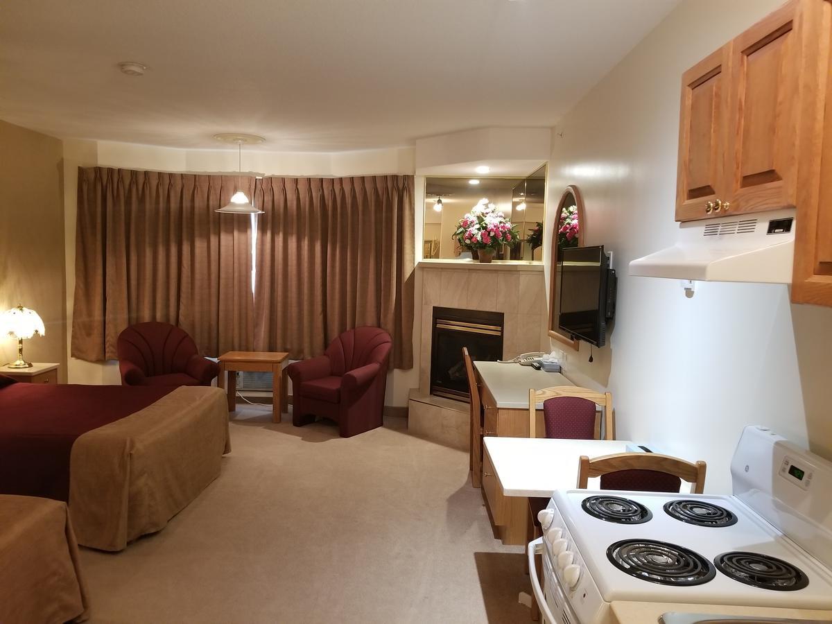 New Imperial Suites Whitecourt Kültér fotó