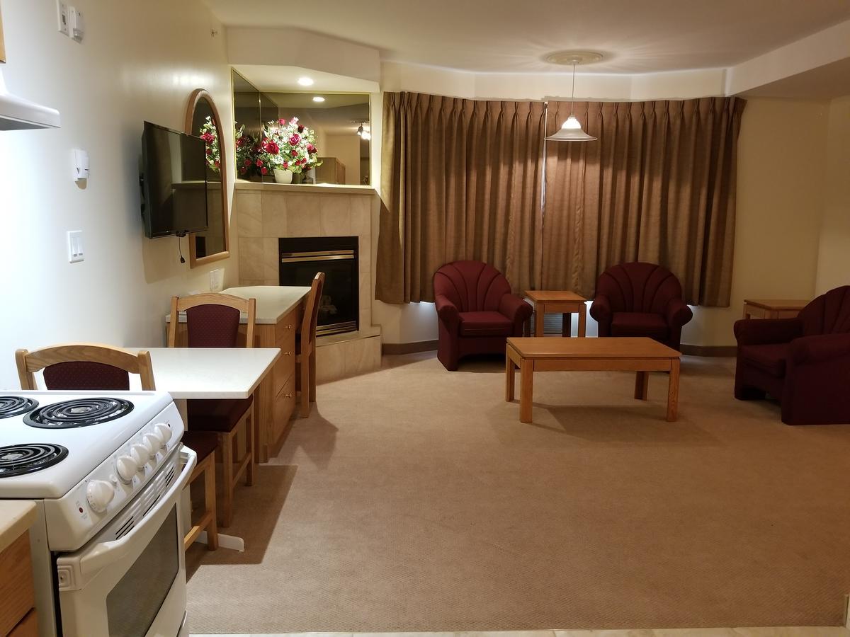 New Imperial Suites Whitecourt Kültér fotó